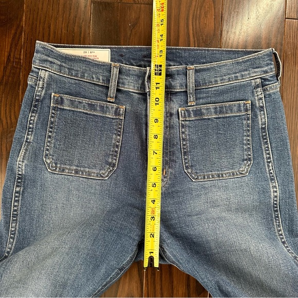 GAP Flare High Rise Blue Denim Jeans with Two Front Pockets -Medium Wash Size 29 - Picture 13 of 16